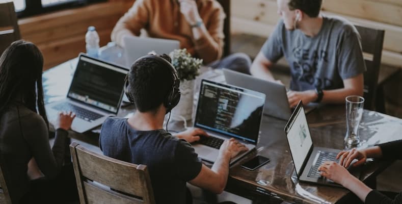 virtual-vs-physical-office